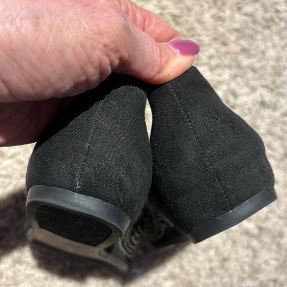 Rock & Republic slippers. - Picture 4 of 6